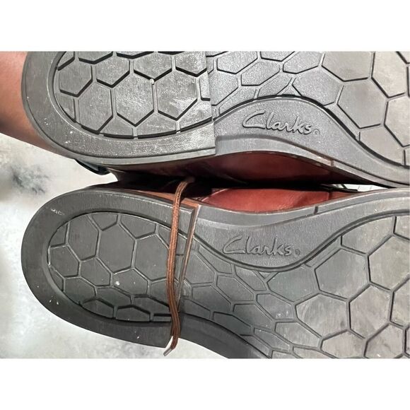 CLARKS 15103 MEN'S TAN LEATHER CAP TOE LACE UP OXFORDS SIZE 9M - Picture 6 of 11